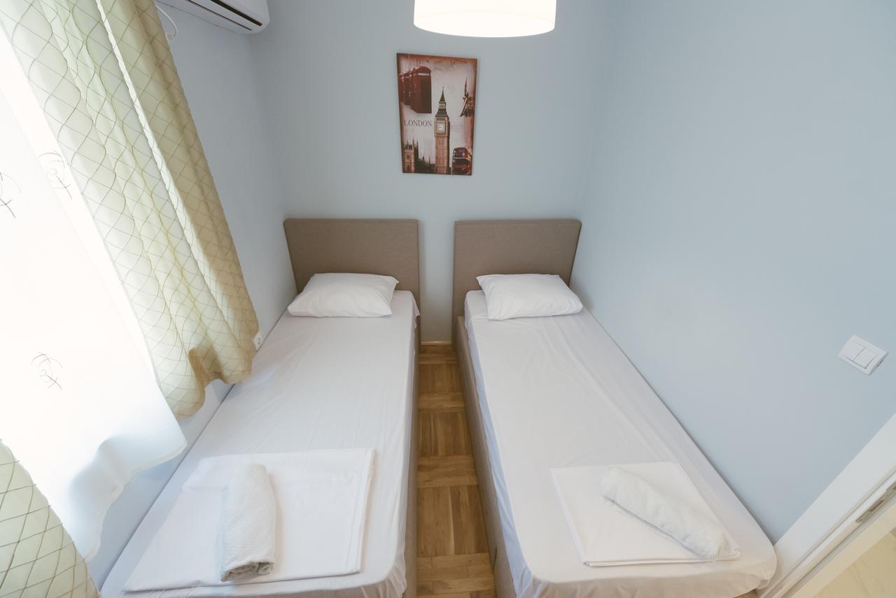 Apartment Luxury Explorer 波德戈里察 外观 照片