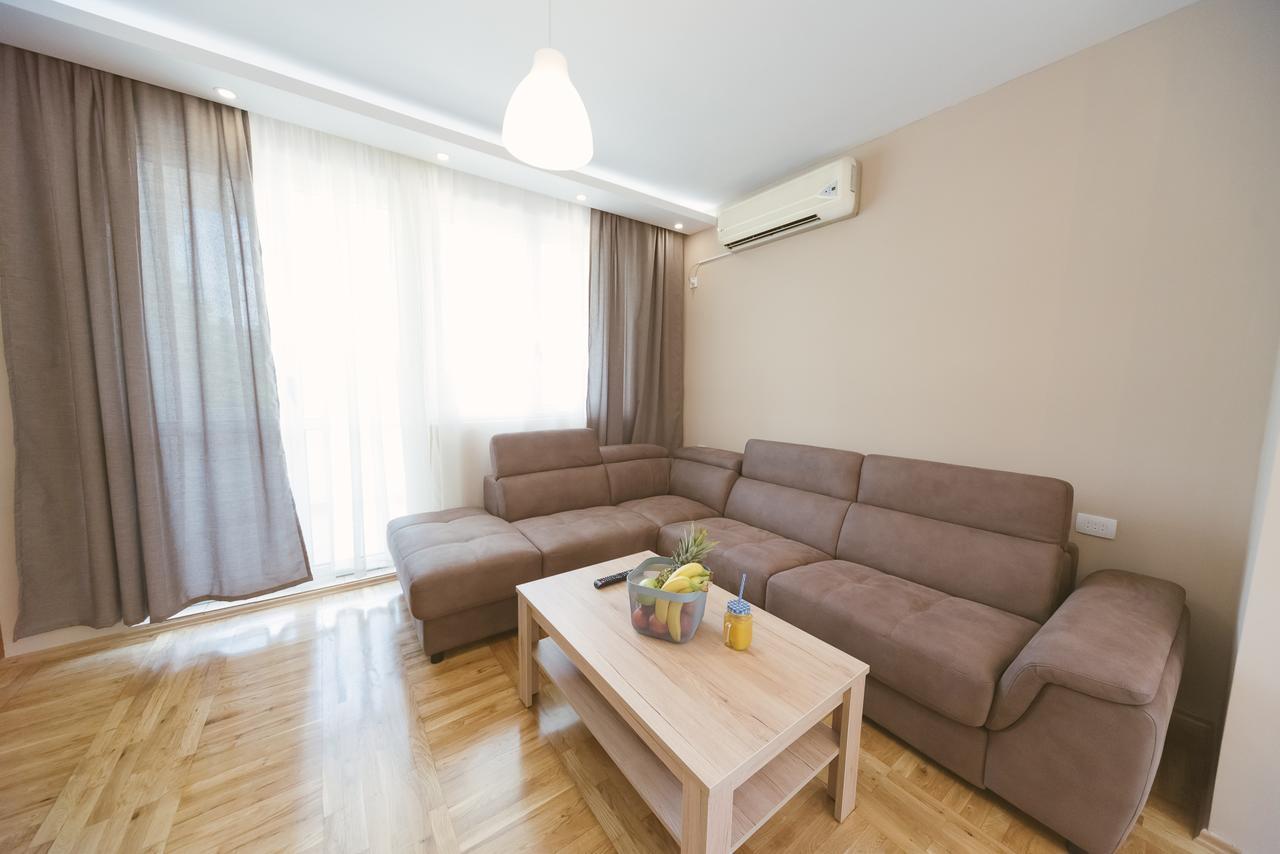 Apartment Luxury Explorer 波德戈里察 外观 照片