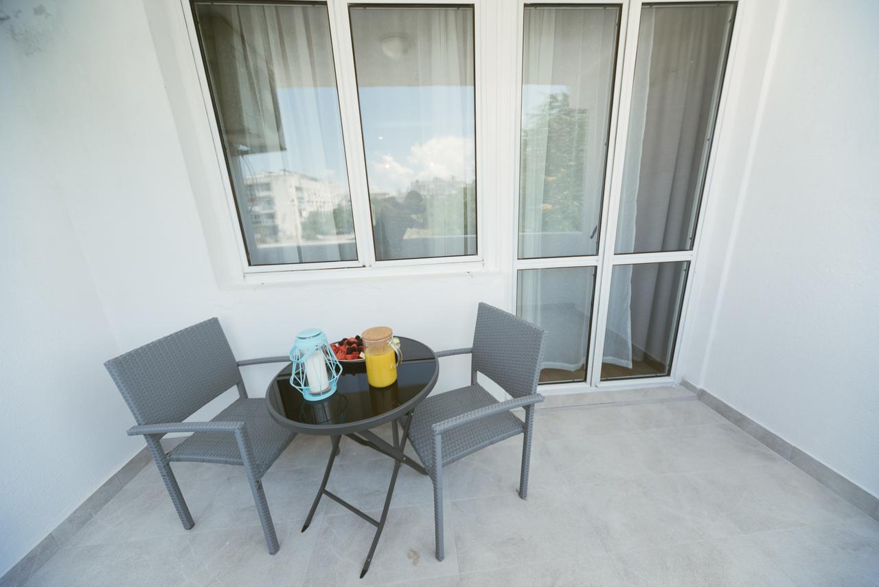 Apartment Luxury Explorer 波德戈里察 外观 照片